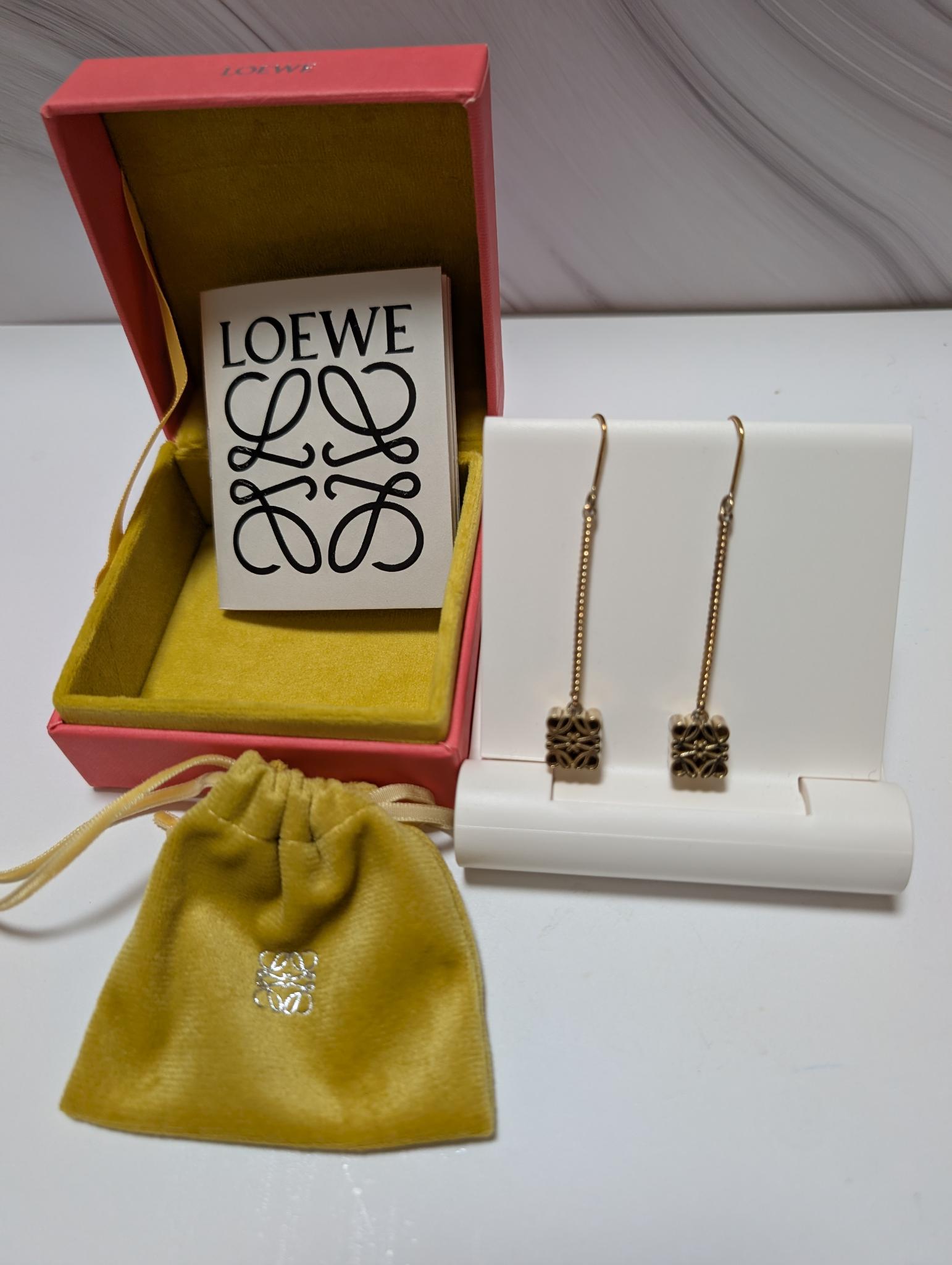 LOEWE（ロエベ）アナグラム ピアス 出張買取実績 - 出張買取サスエコ 