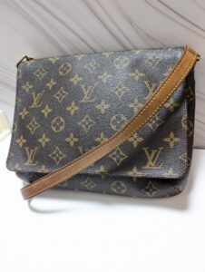 LOUIS VUITTON（ルイ・ヴィトン）ミュゼット・タンゴ モノグラム ショルダーバッグ M51257